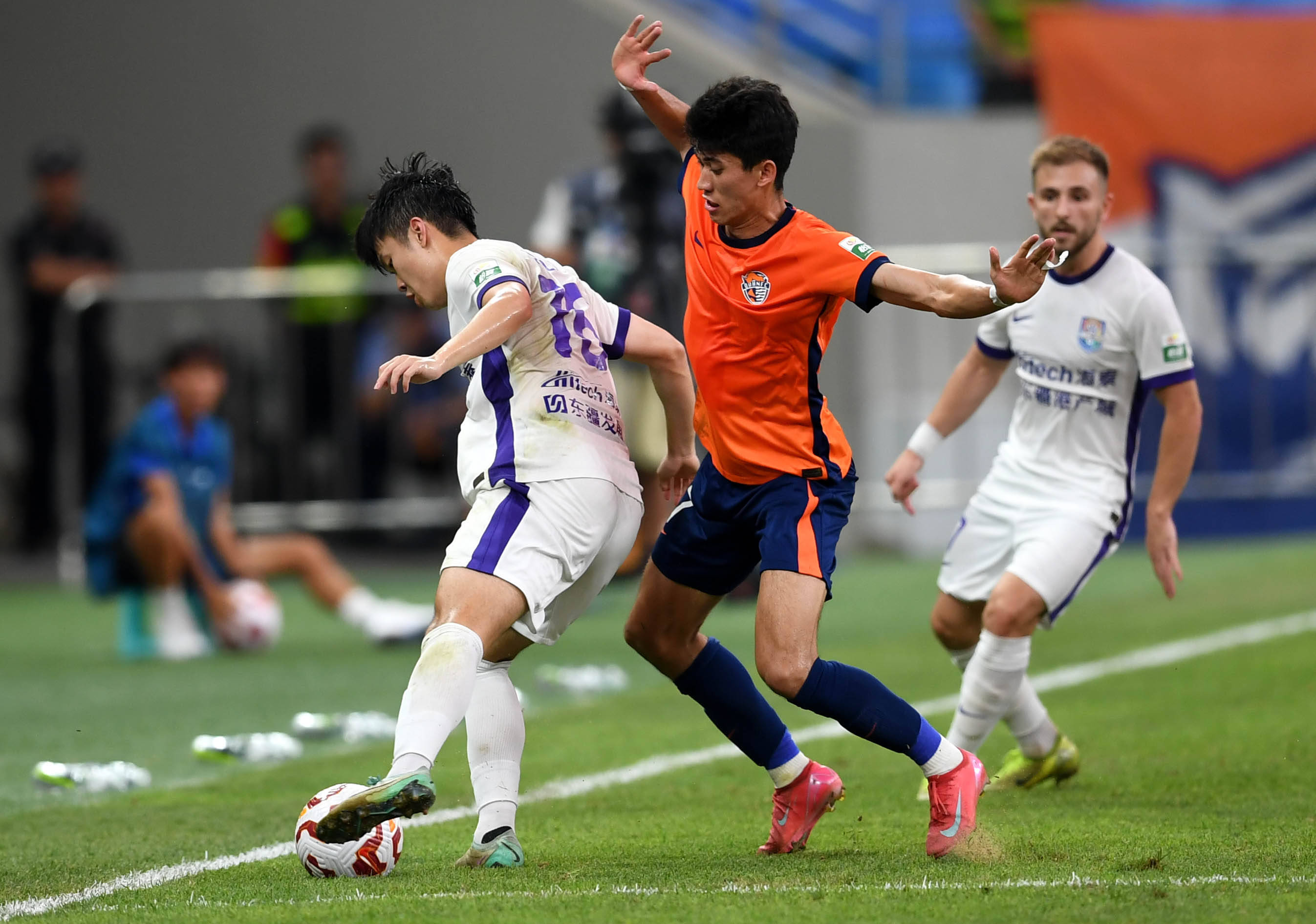 同样是巴萨 同样是巴萨